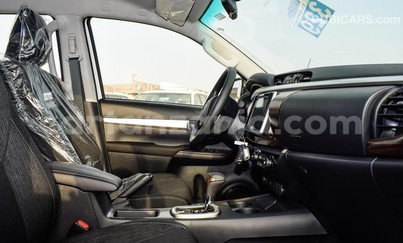 Buy Import Toyota Hilux White Car in Import - Dubai in Arusha Buy Import Toyota Hilux White Car in Import - Dubai in Arusha