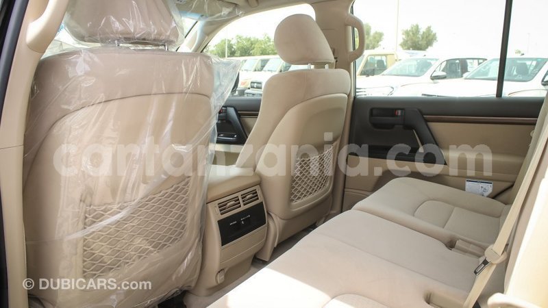 Big with watermark toyota land cruiser arusha import dubai 7943
