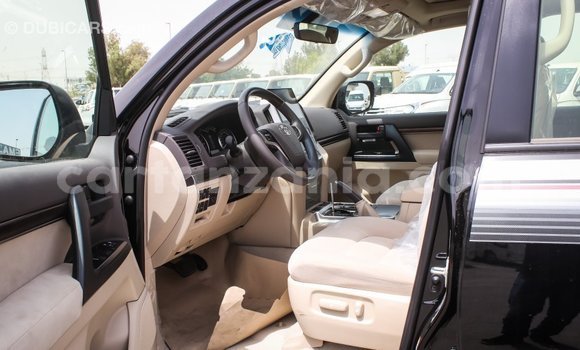 Buy Import Toyota Land Cruiser Black Car in Import - Dubai in Arusha Buy Import Toyota Land Cruiser Black Car in Import - Dubai in Arusha