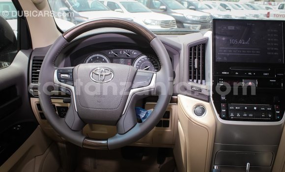 Buy Import Toyota Land Cruiser Black Car in Import - Dubai in Arusha Buy Import Toyota Land Cruiser Black Car in Import - Dubai in Arusha