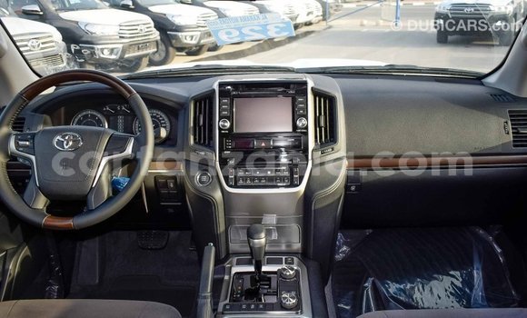 Buy Import Toyota Land Cruiser White Car in Import - Dubai in Arusha Buy Import Toyota Land Cruiser White Car in Import - Dubai in Arusha