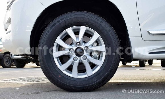 Buy Import Toyota Land Cruiser White Car in Import - Dubai in Arusha Buy Import Toyota Land Cruiser White Car in Import - Dubai in Arusha