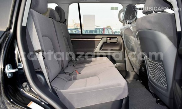 Buy Import Toyota Land Cruiser Black Car in Import - Dubai in Arusha Buy Import Toyota Land Cruiser Black Car in Import - Dubai in Arusha