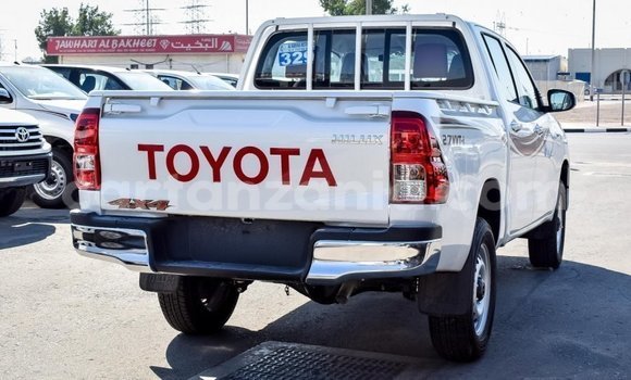 Buy Import Toyota Hilux White Car in Import - Dubai in Arusha Buy Import Toyota Hilux White Car in Import - Dubai in Arusha