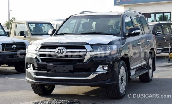 Buy Import Toyota Land Cruiser Black Car in Import - Dubai in Arusha Buy Import Toyota Land Cruiser Black Car in Import - Dubai in Arusha