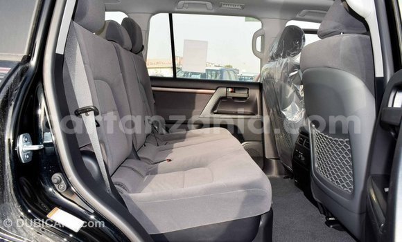 Buy Import Toyota Land Cruiser Black Car in Import - Dubai in Arusha Buy Import Toyota Land Cruiser Black Car in Import - Dubai in Arusha