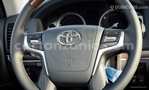 Buy Import Toyota Land Cruiser Black Car in Import - Dubai in Arusha Buy Import Toyota Land Cruiser Black Car in Import - Dubai in Arusha
