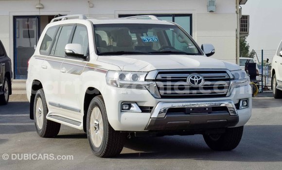 Buy Import Toyota Land Cruiser White Car in Import - Dubai in Arusha Buy Import Toyota Land Cruiser White Car in Import - Dubai in Arusha