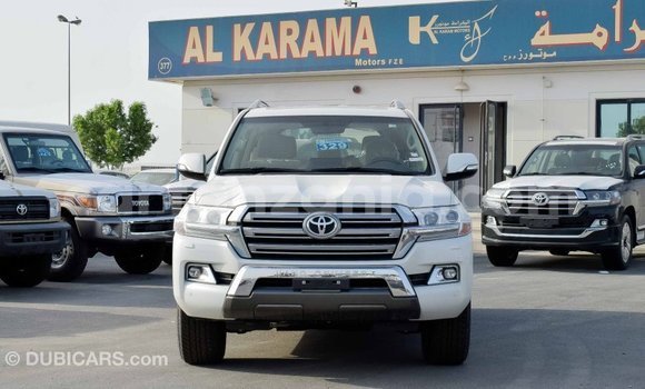 Buy Import Toyota Land Cruiser White Car in Import - Dubai in Arusha Buy Import Toyota Land Cruiser White Car in Import - Dubai in Arusha