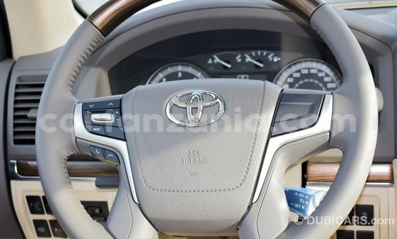 Buy Import Toyota Land Cruiser White Car in Import - Dubai in Arusha Buy Import Toyota Land Cruiser White Car in Import - Dubai in Arusha