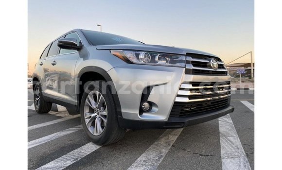 Nunua Imported Toyota Highlander Nyingine Gari ndani ya Import - Dubai nchini Arusha Nunua Imported Toyota Highlander Nyingine Gari ndani ya Import - Dubai nchini Arusha