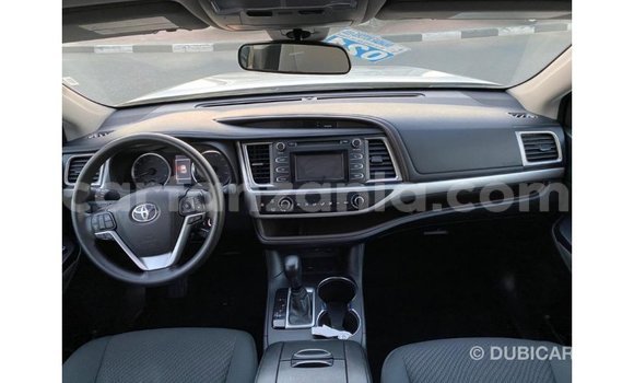 Nunua Imported Toyota Highlander Nyingine Gari ndani ya Import - Dubai nchini Arusha Nunua Imported Toyota Highlander Nyingine Gari ndani ya Import - Dubai nchini Arusha