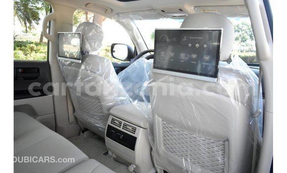 Nunua Imported Toyota Land Cruiser Nyeupe Gari ndani ya Import - Dubai nchini Arusha Nunua Imported Toyota Land Cruiser Nyeupe Gari ndani ya Import - Dubai nchini Arusha