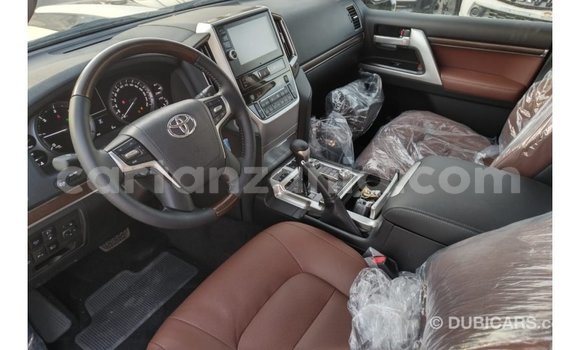 Buy Import Toyota Land Cruiser White Car in Import - Dubai in Arusha Buy Import Toyota Land Cruiser White Car in Import - Dubai in Arusha