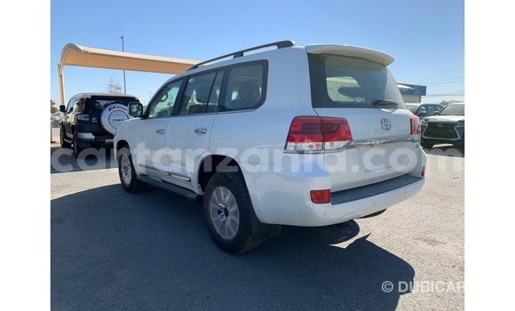 Buy Import Toyota Land Cruiser White Car in Import - Dubai in Arusha Buy Import Toyota Land Cruiser White Car in Import - Dubai in Arusha
