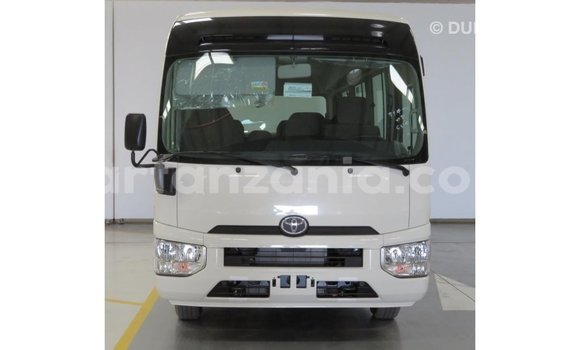 Nunua Imported Toyota Coaster Nyeupe Gari ndani ya Import - Dubai nchini Arusha Nunua Imported Toyota Coaster Nyeupe Gari ndani ya Import - Dubai nchini Arusha