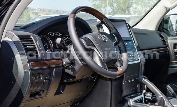 Buy Import Toyota Land Cruiser Black Car in Import - Dubai in Arusha Buy Import Toyota Land Cruiser Black Car in Import - Dubai in Arusha