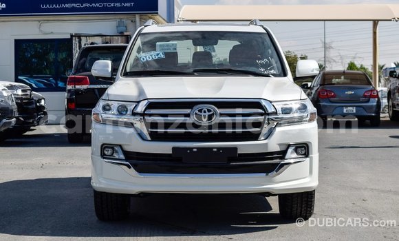 Buy Import Toyota Land Cruiser White Car in Import - Dubai in Arusha Buy Import Toyota Land Cruiser White Car in Import - Dubai in Arusha