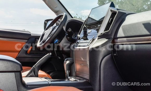 Buy Import Toyota Land Cruiser White Car in Import - Dubai in Arusha Buy Import Toyota Land Cruiser White Car in Import - Dubai in Arusha