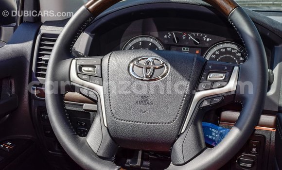 Buy Import Toyota Land Cruiser White Car in Import - Dubai in Arusha Buy Import Toyota Land Cruiser White Car in Import - Dubai in Arusha