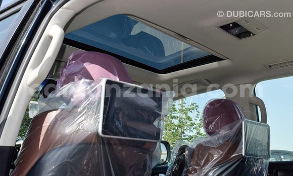 Nunua Imported Toyota Land Cruiser Nyeusi Gari ndani ya Import - Dubai nchini Arusha Nunua Imported Toyota Land Cruiser Nyeusi Gari ndani ya Import - Dubai nchini Arusha