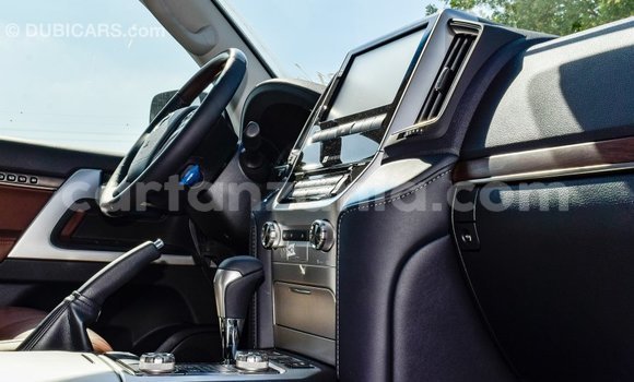 Nunua Imported Toyota Land Cruiser Nyeusi Gari ndani ya Import - Dubai nchini Arusha Nunua Imported Toyota Land Cruiser Nyeusi Gari ndani ya Import - Dubai nchini Arusha