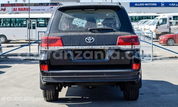 Nunua Imported Toyota Land Cruiser Nyeusi Gari ndani ya Import - Dubai nchini Arusha Nunua Imported Toyota Land Cruiser Nyeusi Gari ndani ya Import - Dubai nchini Arusha