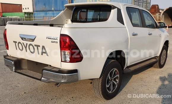 Nunua Imported Toyota Hilux Nyeupe Gari ndani ya Import - Dubai nchini Arusha Nunua Imported Toyota Hilux Nyeupe Gari ndani ya Import - Dubai nchini Arusha