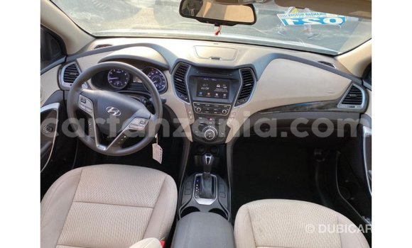 Nunua Imported Hyundai Santa Fe Nyeupe Gari ndani ya Import - Dubai nchini Arusha Nunua Imported Hyundai Santa Fe Nyeupe Gari ndani ya Import - Dubai nchini Arusha
