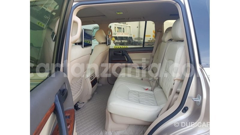 Big with watermark toyota land cruiser arusha import dubai 7994