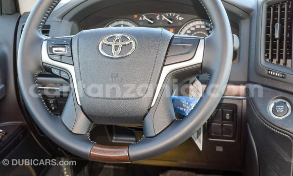 Buy Import Toyota Land Cruiser White Car in Import - Dubai in Arusha Buy Import Toyota Land Cruiser White Car in Import - Dubai in Arusha