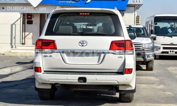 Buy Import Toyota Land Cruiser White Car in Import - Dubai in Arusha Buy Import Toyota Land Cruiser White Car in Import - Dubai in Arusha