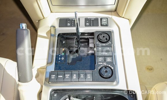 Nunua Imported Toyota Land Cruiser Nyeusi Gari ndani ya Import - Dubai nchini Arusha Nunua Imported Toyota Land Cruiser Nyeusi Gari ndani ya Import - Dubai nchini Arusha