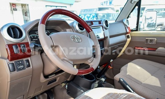 Buy Import Toyota Land Cruiser Beige Car in Import - Dubai in Arusha Buy Import Toyota Land Cruiser Beige Car in Import - Dubai in Arusha