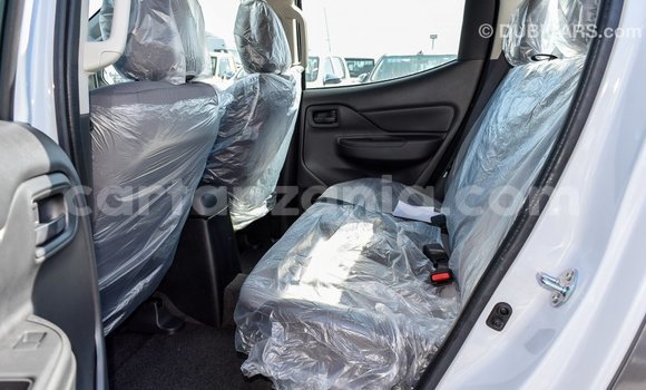 Buy Import Mitsubishi L200 White Car in Import - Dubai in Arusha Buy Import Mitsubishi L200 White Car in Import - Dubai in Arusha