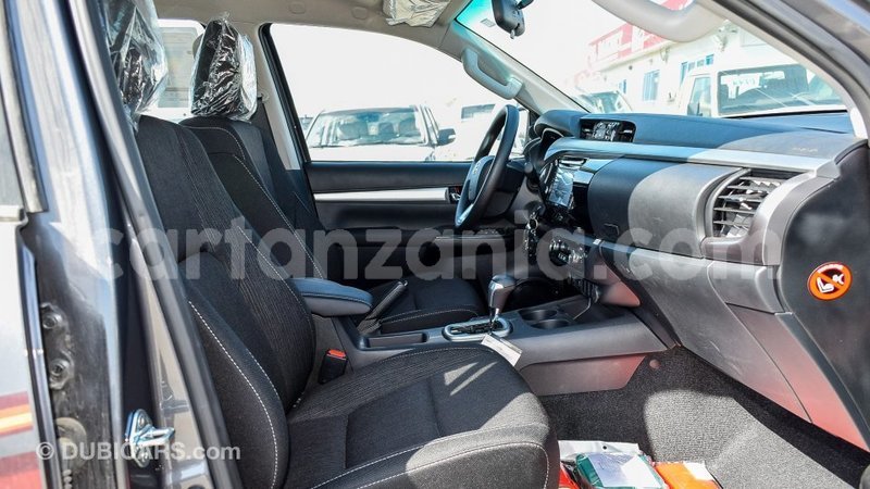 Big with watermark toyota hilux arusha import dubai 8007