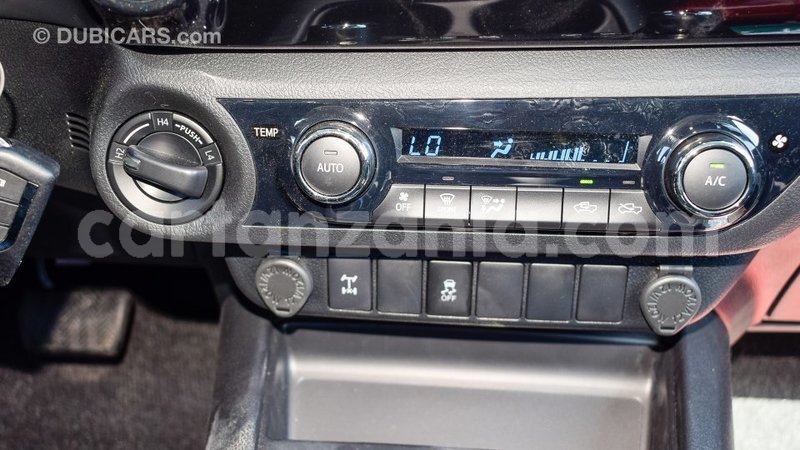 Big with watermark toyota hilux arusha import dubai 8007