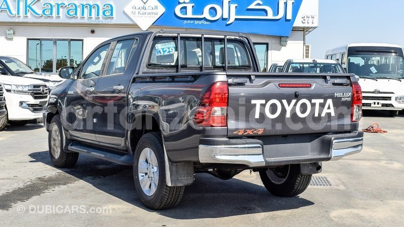 Big with watermark toyota hilux arusha import dubai 8007