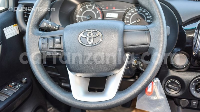 Big with watermark toyota hilux arusha import dubai 8009