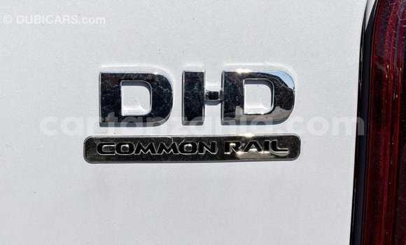 Buy Import Mitsubishi L200 White Car in Import - Dubai in Arusha Buy Import Mitsubishi L200 White Car in Import - Dubai in Arusha