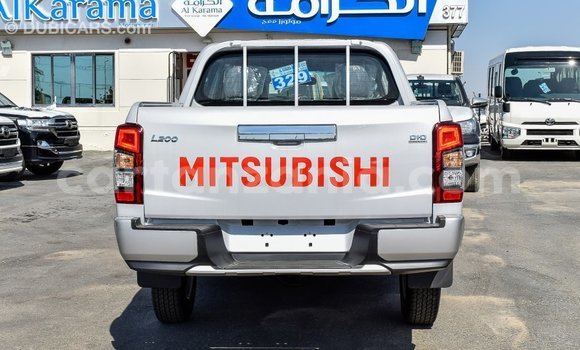 Buy Import Mitsubishi L200 White Car in Import - Dubai in Arusha Buy Import Mitsubishi L200 White Car in Import - Dubai in Arusha