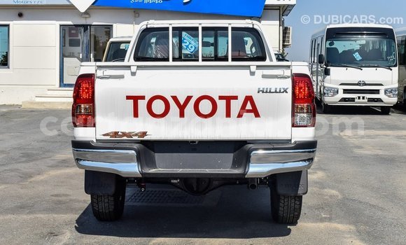 Buy Import Toyota Hilux White Car in Import - Dubai in Arusha Buy Import Toyota Hilux White Car in Import - Dubai in Arusha