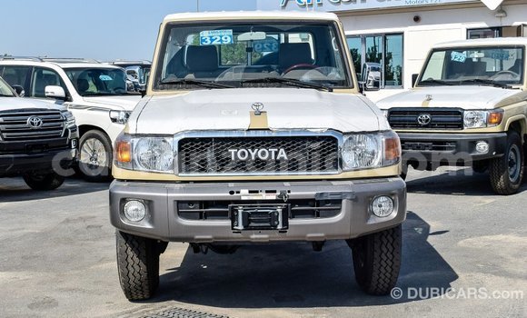 Buy Import Toyota Land Cruiser Beige Car in Import - Dubai in Arusha Buy Import Toyota Land Cruiser Beige Car in Import - Dubai in Arusha