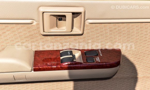 Buy Import Toyota Land Cruiser Beige Car in Import - Dubai in Arusha Buy Import Toyota Land Cruiser Beige Car in Import - Dubai in Arusha