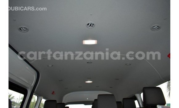 Buy Import Toyota Hiace White Car in Import - Dubai in Arusha Buy Import Toyota Hiace White Car in Import - Dubai in Arusha