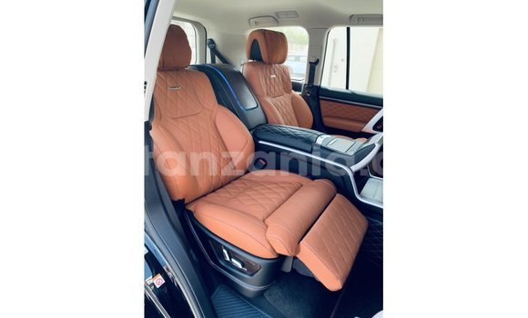 Buy Import Toyota Land Cruiser Black Car in Import - Dubai in Arusha Buy Import Toyota Land Cruiser Black Car in Import - Dubai in Arusha
