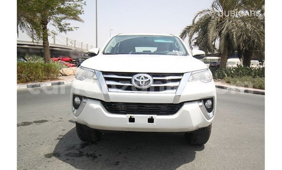 Buy Import Toyota Fortuner White Car in Import - Dubai in Arusha Buy Import Toyota Fortuner White Car in Import - Dubai in Arusha