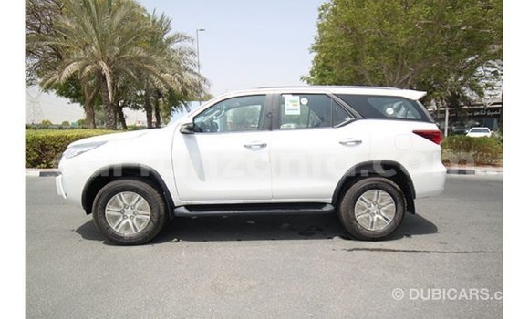 Buy Import Toyota Fortuner White Car in Import - Dubai in Arusha Buy Import Toyota Fortuner White Car in Import - Dubai in Arusha