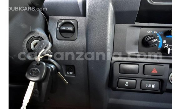 Buy Import Toyota Land Cruiser Red Car in Import - Dubai in Arusha Buy Import Toyota Land Cruiser Red Car in Import - Dubai in Arusha