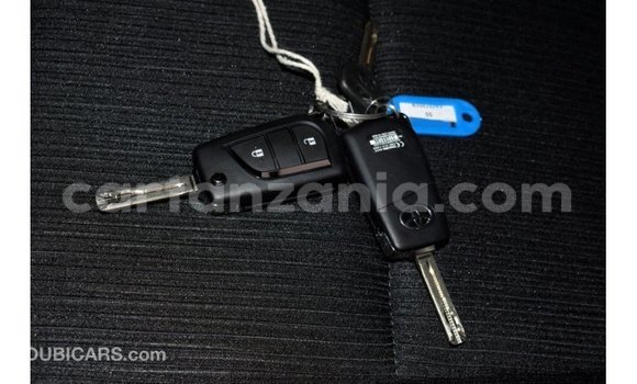 Buy Import Toyota Hilux Other Car in Import - Dubai in Arusha Buy Import Toyota Hilux Other Car in Import - Dubai in Arusha